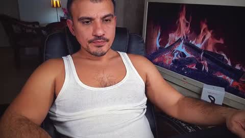 Snapshot of officeman7 chatting on 12/11/24, 05:26 officeman7 online show from 12/11/24, 05:26