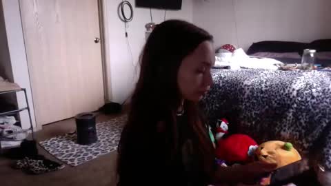 Snapshot of officiallyp chatting on 12/31/24, 05:51 Miss Star online show from 12/31/24, 05:51
