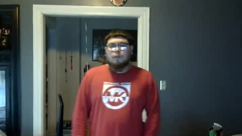 Snapshot of oflores77 chatting on 05/20/26, 02:12 oscar flores online show from 05/20/26, 02:12