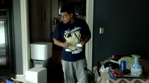 Snapshot of oflores77 chatting on 08/06/26, 05:26 oscar flores online show from 08/06/26, 05:26