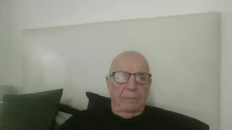 oggi95 online show from 11/17/25, 01:17