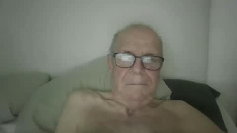 Snapshot of oggi95 chatting on 04/03/26, 06:44 oggi95 online show from 04/03/26, 06:44