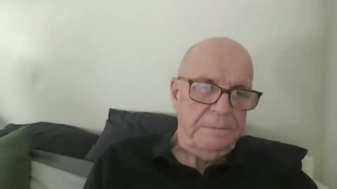 Snapshot of oggi95 chatting on 04/16/26, 01:34 oggi95 online show from 04/16/26, 01:34