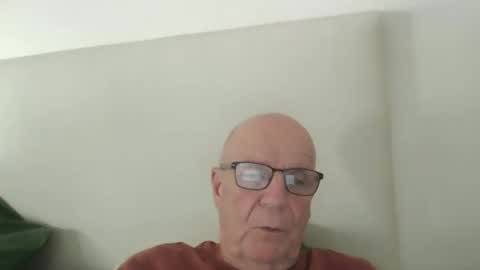 Snapshot of oggi95 chatting on 06/03/26, 02:44 oggi95 online show from 06/03/26, 02:44