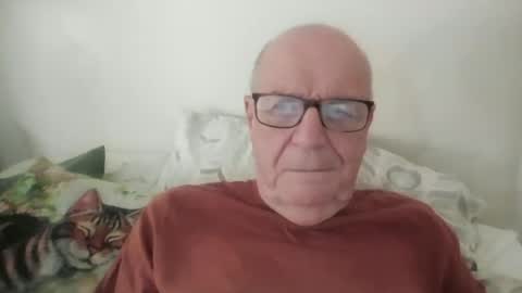 Snapshot of oggi95 chatting on 06/16/26, 08:06 oggi95 online show from 06/16/26, 08:06