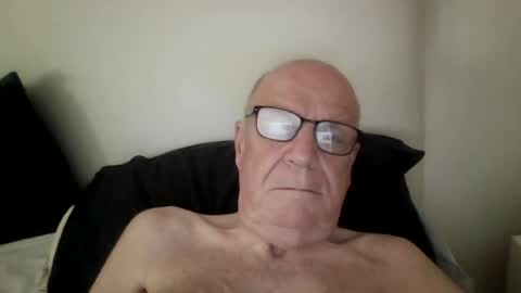 Snapshot of oggi95 chatting on 07/22/26, 08:17 oggi95 online show from 07/22/26, 08:17
