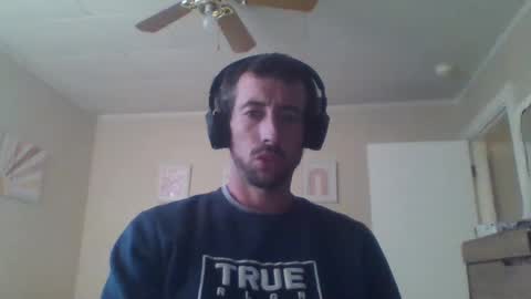 Snapshot of oghombre chatting on 10/06/25, 03:20 oghombre online show from 10/06/25, 03:20