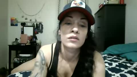 Snapshot of oglitcouple chatting on 01/04/25, 05:27 Lit en Cama online show from 01/04/25, 05:27