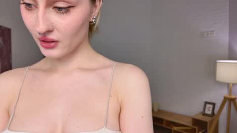 Lily online show from 03/28/26, 01:54