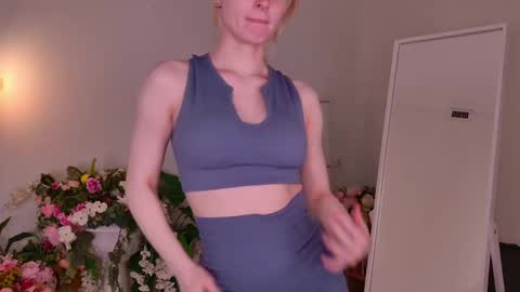 Lily online show from 04/20/26, 02:20