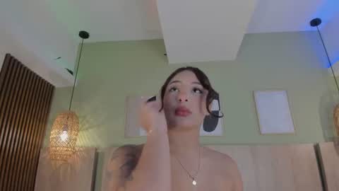 Holly online show from 07/25/26, 11:19