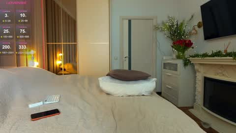 Julie online show from 03/27/26, 08:26