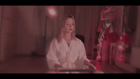 your dear Lilith Chapman online show from 09/15/25, 07:25