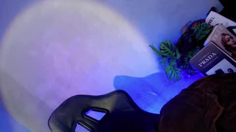 Snapshot of oh_my_bonita chatting on 03/06/25, 03:35 Flora online show from 03/06/25, 03:35