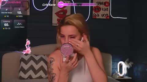 oh_my_julia online show from 11/02/25, 03:25