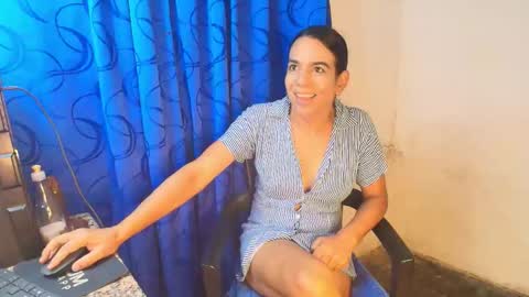 Snapshot of oh_tique chatting on 12/22/25, 12:46 LU online show from 12/22/25, 12:46