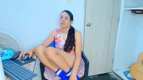 Snapshot of oh_tique chatting on 01/13/26, 01:33 LU online show from 01/13/26, 01:33