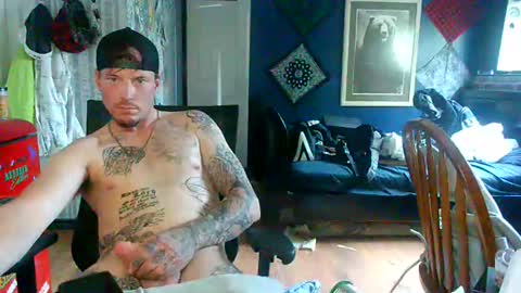 who dares  toss me some  tips lets have fun online show from 04/22/26, 01:41