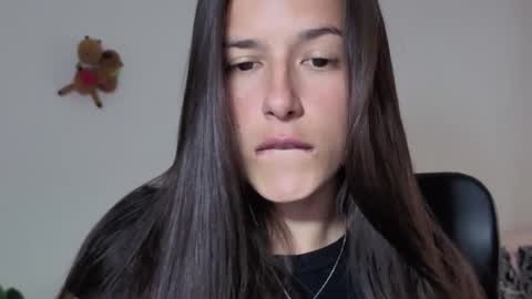 ohanna_ online show from 02/06/26, 09:51