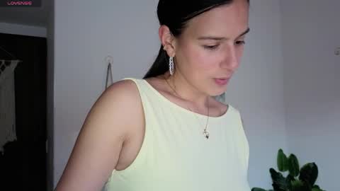 Snapshot of ohanna_ chatting on 05/06/26, 10:26 ohanna_ online show from 05/06/26, 10:26
