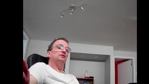 Snapshot of ohbitt chatting on 06/04/26, 03:12 ohbitt online show from 06/04/26, 03:12