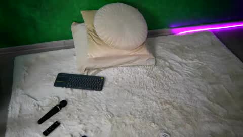 Julia online show from 03/02/26, 07:15