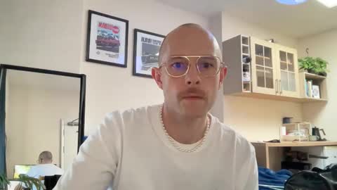 ohhhhhsurrender online show from 04/29/26, 05:30