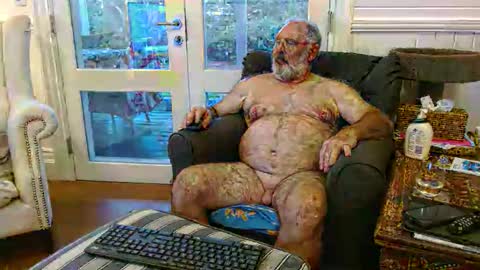 Snapshot of ohjonny55 chatting on 11/10/25, 08:13 Ohjonny online show from 11/10/25, 08:13