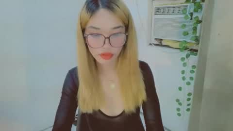 ohmyalessandraxcx online show from 09/25/25, 05:16