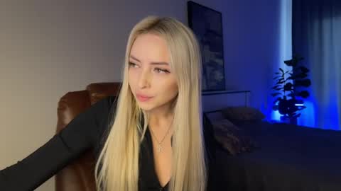 Emma online show from 05/22/26, 01:57