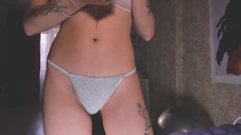 Snapshot of ohmygoddestkimmy chatting on 02/16/25, 01:27 Kmmy online show from 02/16/25, 01:27