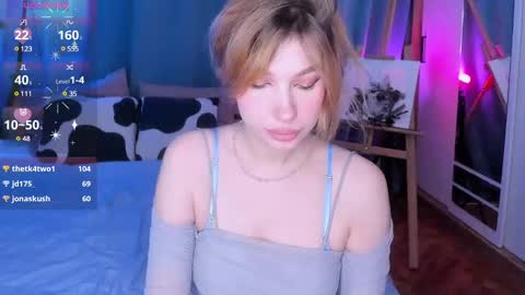 Snapshot of ohmymiami_ chatting on 12/19/24, 08:13 Light online show from 12/19/24, 08:13
