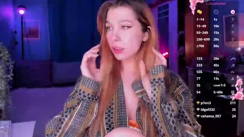 Snapshot of ohmymiami_ chatting on 03/02/25, 06:08 Light online show from 03/02/25, 06:08