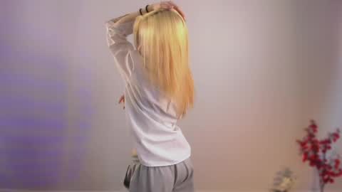 Emi and Ohpi online show from 03/24/26, 01:27