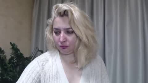 Iren online show from 10/16/25, 04:57