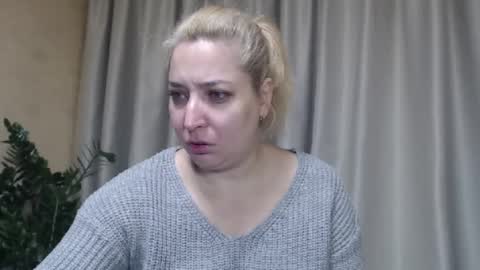 Iren online show from 10/19/25, 02:34