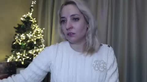 Snapshot of ohsweetmari chatting on 01/01/25, 08:13 Mari online show from 01/01/25, 08:13
