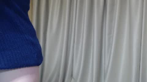 Snapshot of ohsweetmari chatting on 02/07/25, 04:14 Mari online show from 02/07/25, 04:14