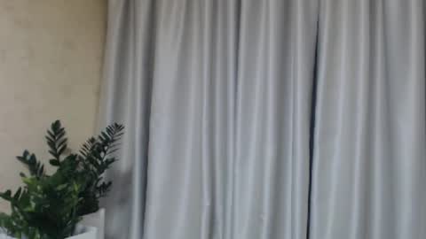 Snapshot of ohsweetmari chatting on 02/12/25, 06:40 Mari online show from 02/12/25, 06:40