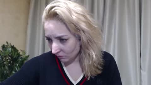 Mari online show from 02/18/26, 02:13