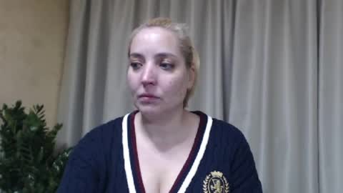 Mari online show from 04/24/26, 02:52