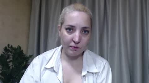 Mari online show from 06/03/26, 03:50