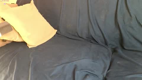 Yumi online show from 11/15/25, 08:49