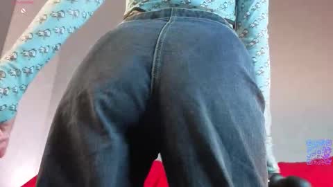 Yumi online show from 03/15/26, 06:14