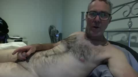 oiledcouple1 online show from 09/18/25, 09:55