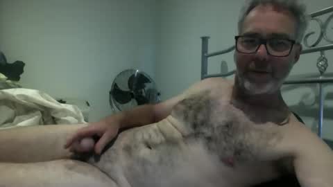 oiledcouple1 online show from 10/15/25, 09:31