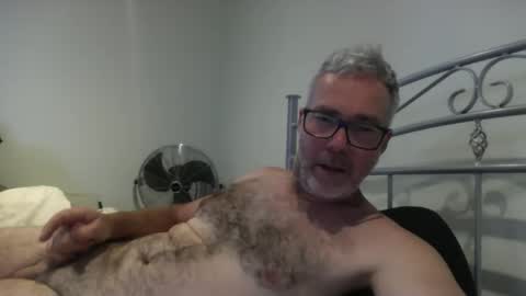 oiledcouple1 online show from 11/16/25, 03:34