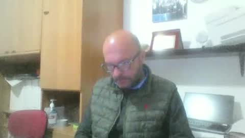 Snapshot of olak21 chatting on 11/08/25, 04:51 olak21 online show from 11/08/25, 04:51