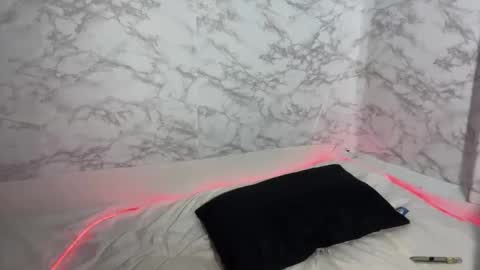 Snapshot of olala_baby_girl chatting on 01/14/25, 08:37 olala baby girl online show from 01/14/25, 08:37