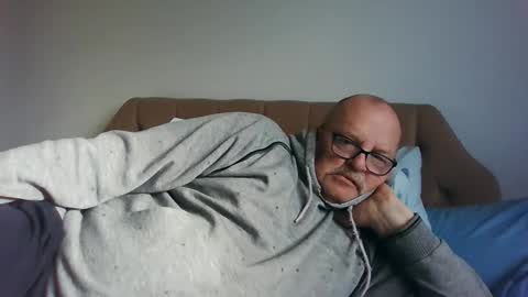 old_fkr online show from 01/29/25, 02:00